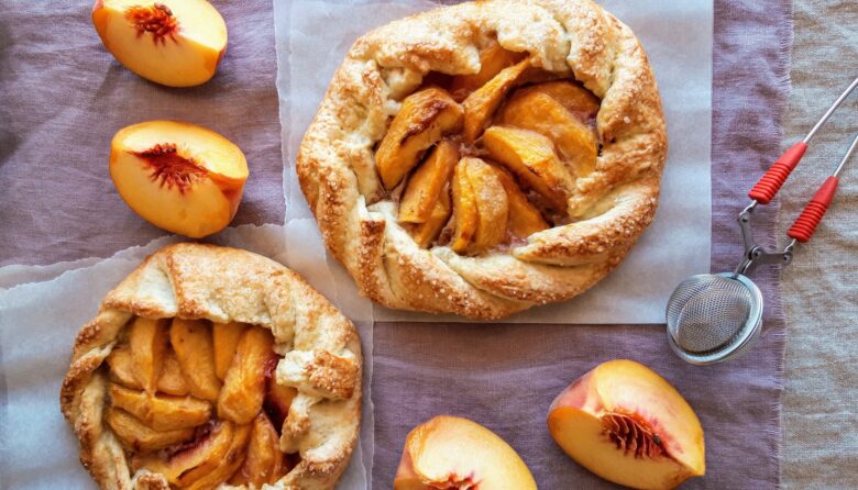 Galette με ροδάκινα
