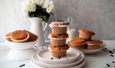 Cupcakeς βανίλιας με κομματάκια σοκολάτας