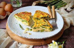 Ομελέτα φούρνου με σπαράγγια