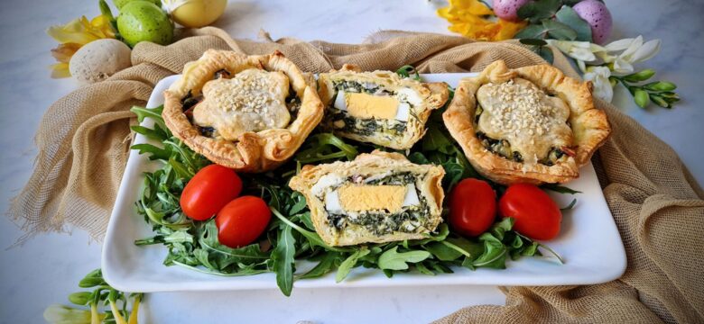 Φωλίτσες με σπανάκι και αυγά