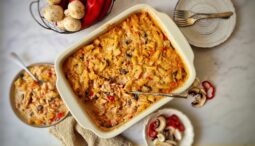 Γρήγορη μακαρονάδα φούρνου με λαχανικά και ζαμπόν