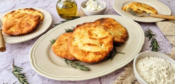 Τηγανόψωμα με φέτα στο air fryer