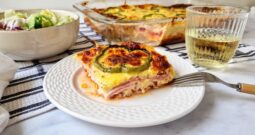 Ογκρατέν με ψωμί του τοστ σαν πίτσα