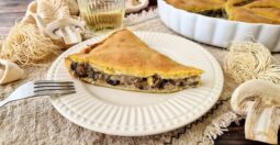 Μανιταρόπιτα νηστίσιμη με vegan μπεσαμέλ