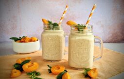 Smoothie με γιαούρτι και βερίκοκα