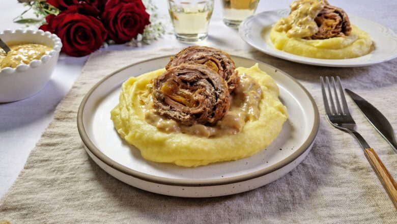 Χοιρινά ρολάκια γεμιστά με αποξηραμένα βερίκοκα