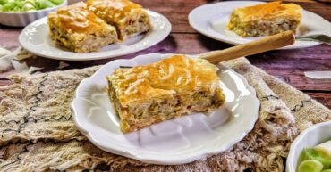 Νηστίσιμη πρασόπιτα με κρόσσια φύλλου ΧΡΥΣΗ ΖΥΜΗ