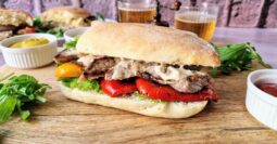 Ζουμερό steak sandwich