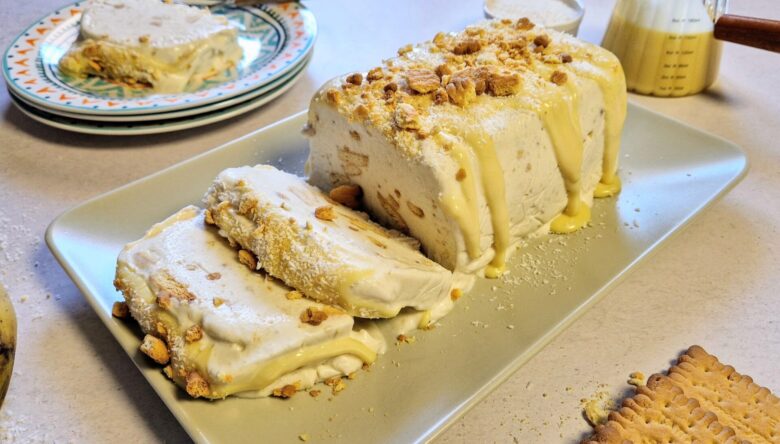 Κορμός παγωμένος με κρέμα καρύδας και μπανάνα