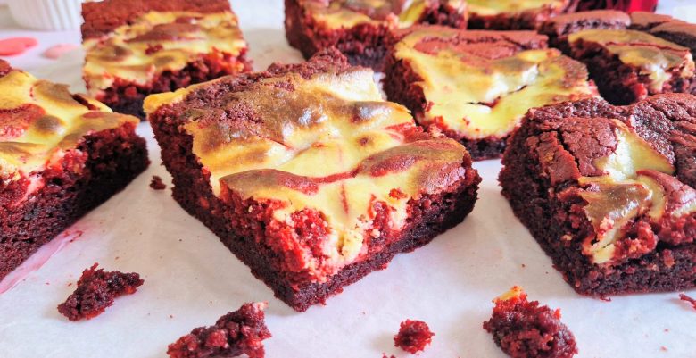 Cheesecake brownieς red velvet