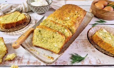 Αλμυρό κέικ με φέτα, γραβιέρα και άνηθο